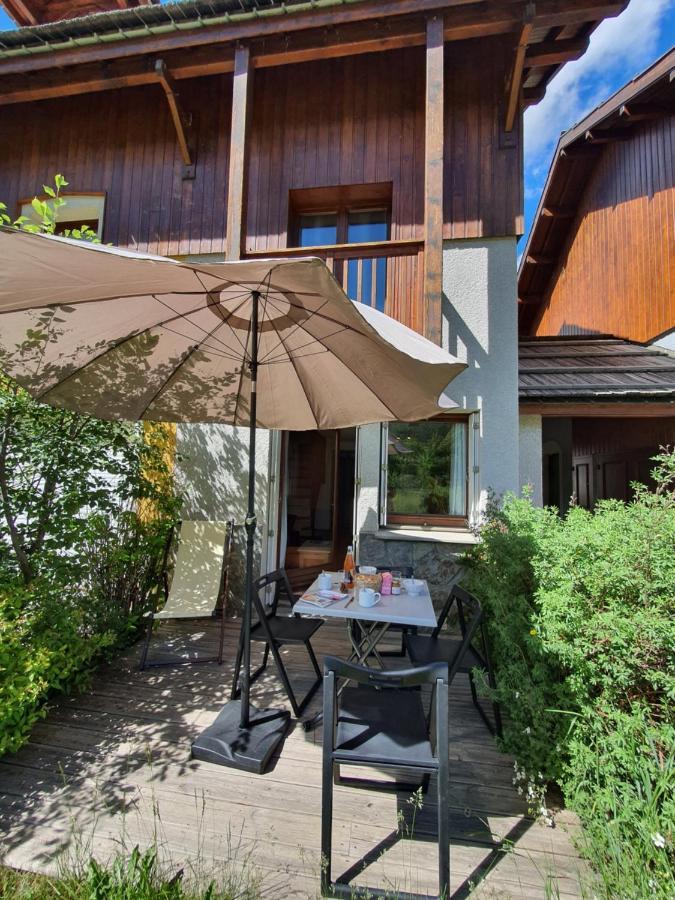 Les Chalets Du Jardin Alpin La Salle-les-Alpes Exterior photo